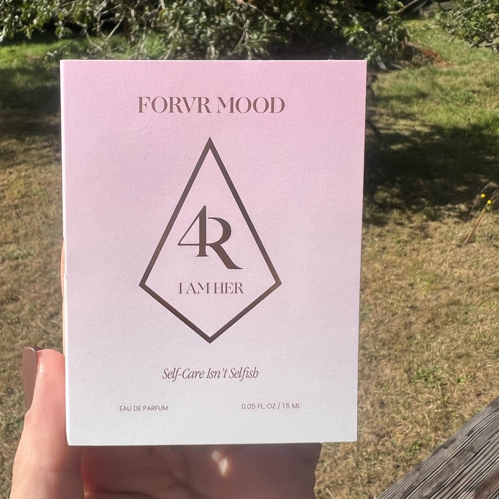 FORVR MOOD I Am Her Pink Eau de Parfum Perfume Scent Vial NWT